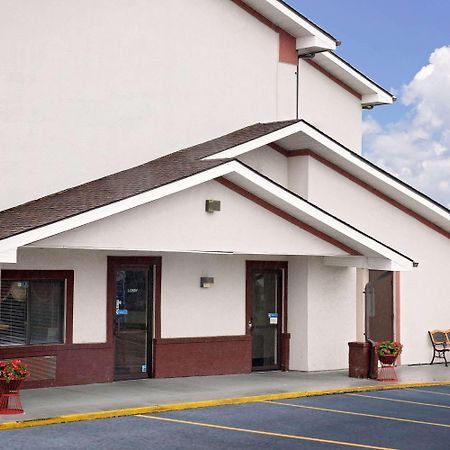 Super 8 Martinsburg Ξενοδοχείο Εξωτερικό φωτογραφία